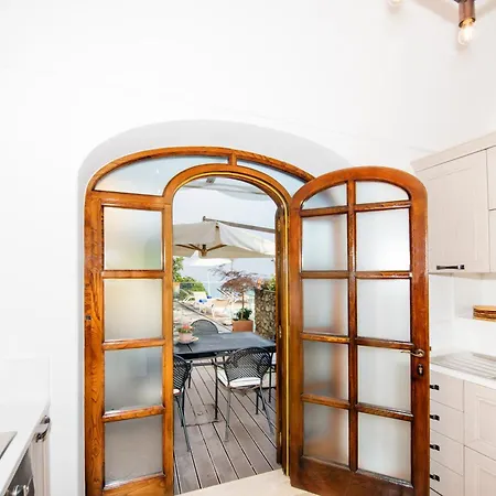 Elegant In With Private Pool Villa Positano