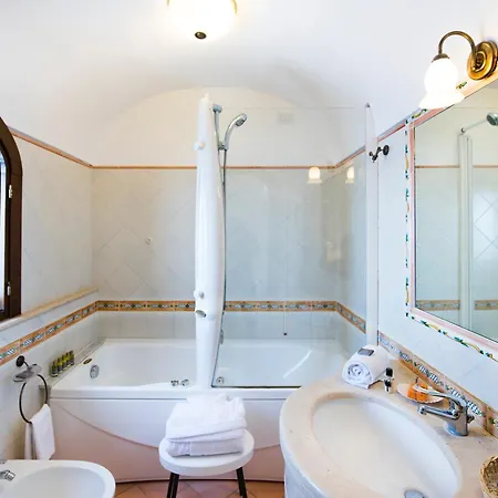 Elegant In With Private Pool Positano